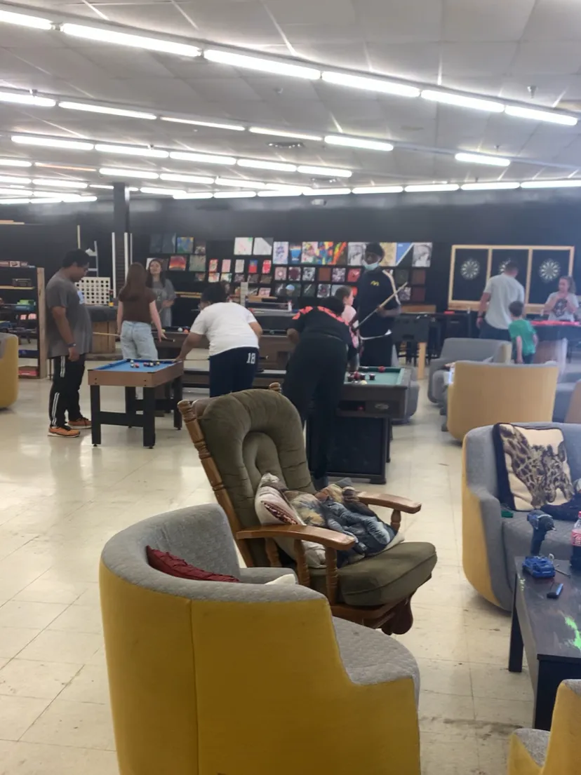Inside Up 2 U Entertainment in Albany, GA